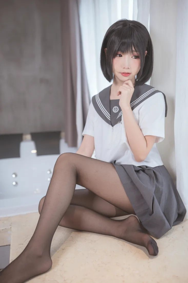 面饼仙儿手机壁纸｜JK少女背景图片 - 黑丝制服写真「哲风壁纸」