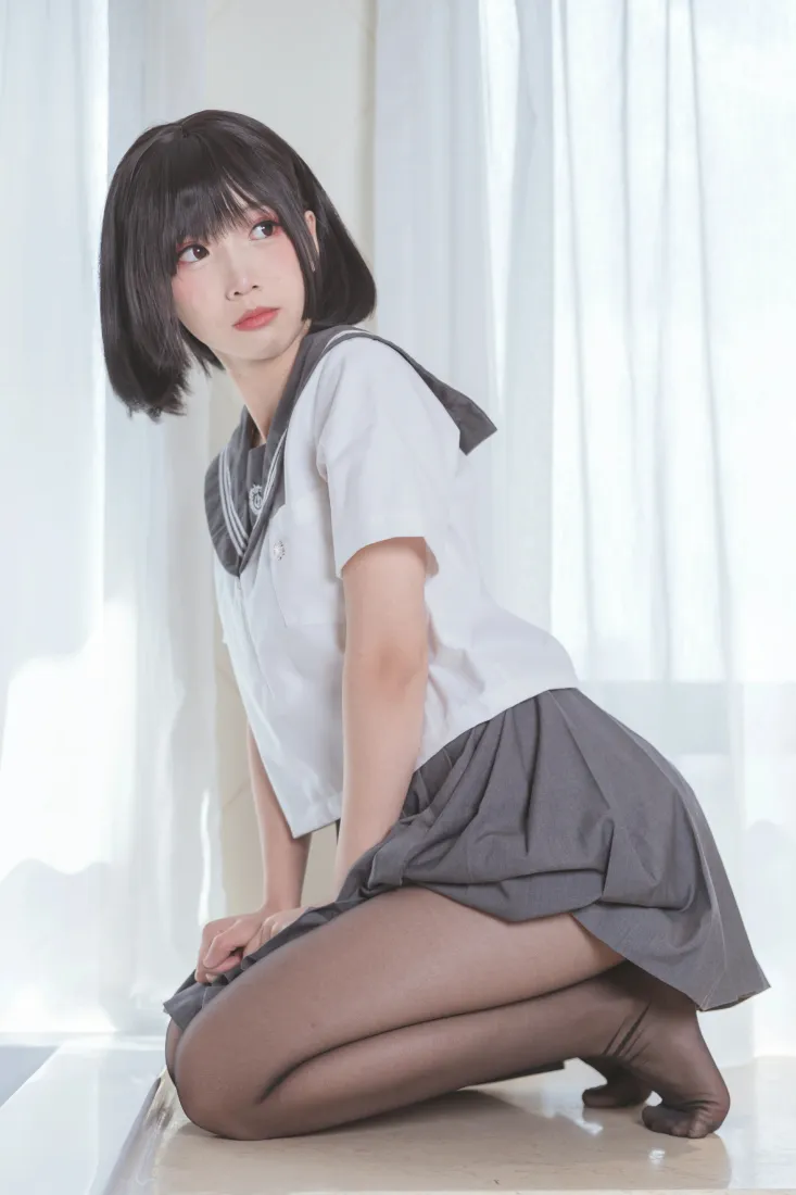 面饼仙儿手机壁纸｜JK制服少女背景图片 - 黑丝写真「哲风壁纸」