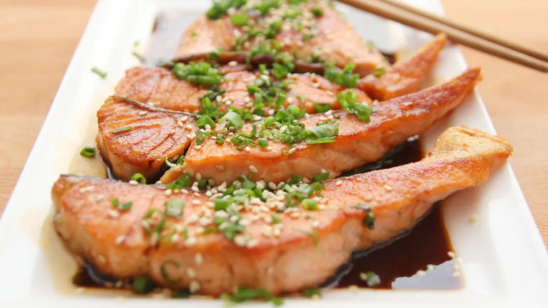 4k香煎鱼排壁纸｜鲜香家常美食背景图片 - 美味特色料理「哲风壁纸」