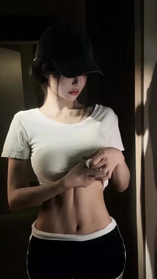 马甲线美女手机壁纸｜室内光影背景图片 - 运动风时尚写真「哲风壁纸」