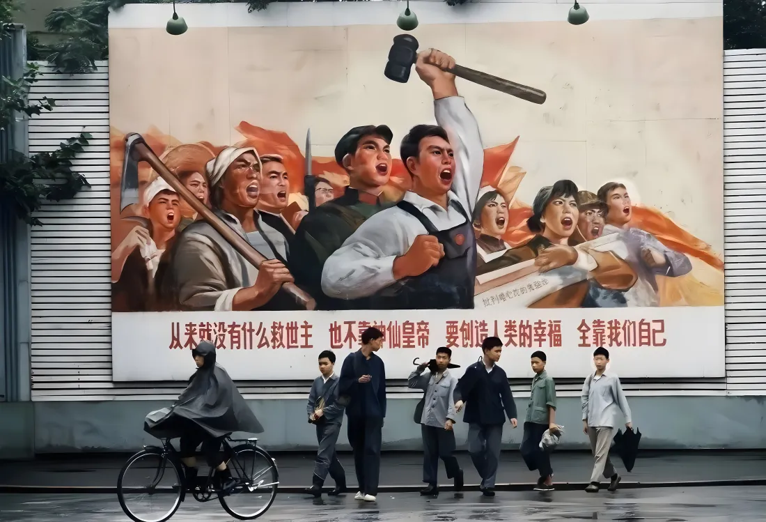 7k爱国宣传壁纸｜复古老街道背景图片 - 红色正能量「哲风壁纸」