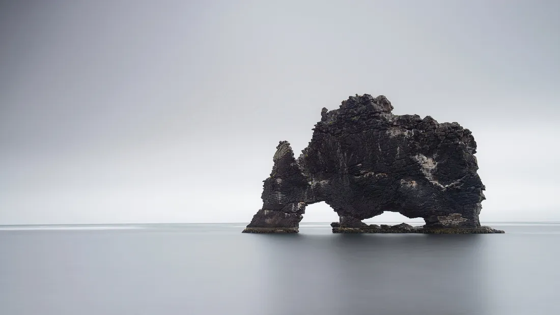 4k太湖石壁纸｜素色极简背景图片 - 禅意观赏摆件「哲风壁纸」