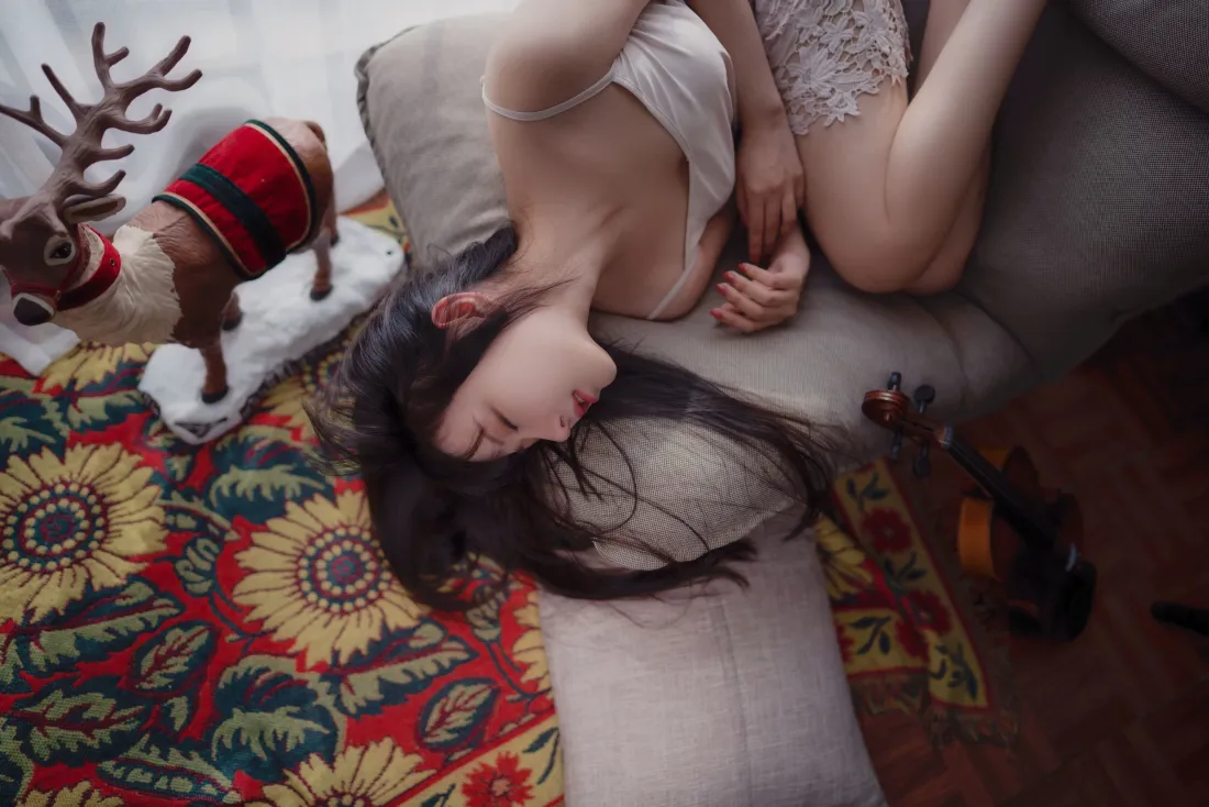 3k长发女神壁纸｜居家沙发背景图片 - 慵懒氛围感「哲风壁纸」