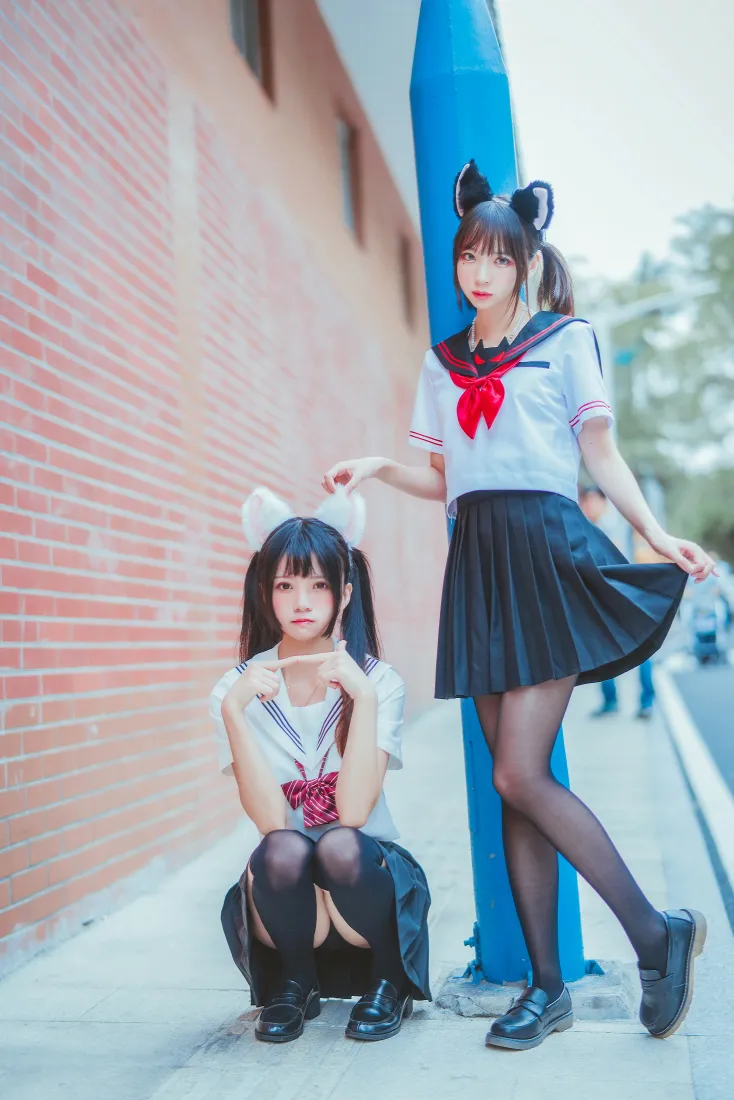 桜桃喵&疯猫ss手机壁纸｜街拍JK少女背景图片 - 猫耳黑丝百合「哲风壁纸」