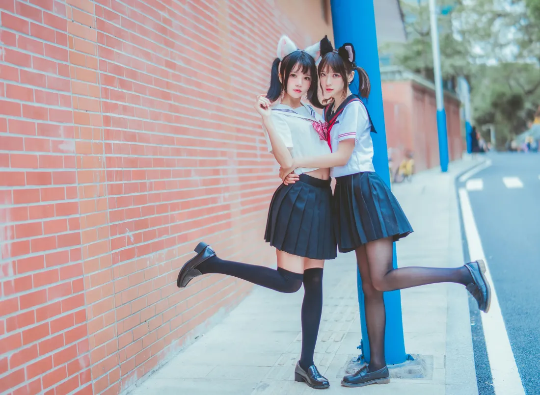 7k桜桃喵&疯猫ss壁纸｜JK少女街拍背景图片 - 黑丝百合合影「哲风壁纸」