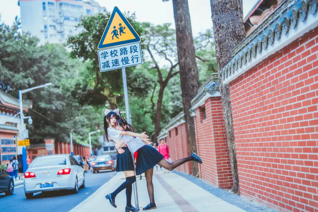 8k桜桃喵&疯猫ss壁纸｜JK少女街拍背景图片 - 校园互动「哲风壁纸」