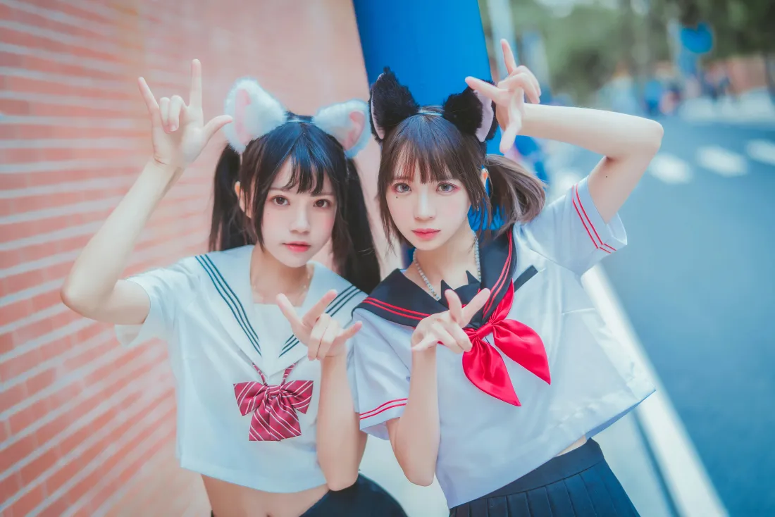 8k桜桃喵&疯猫ss壁纸｜街拍JK少女背景图片 - 猫耳俏皮合影「哲风壁纸」
