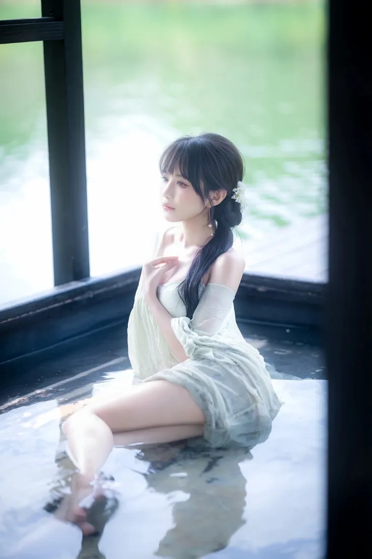 江南少女手机壁纸｜窗边水面背景图片 - 清新氛围感人像「哲风壁纸」