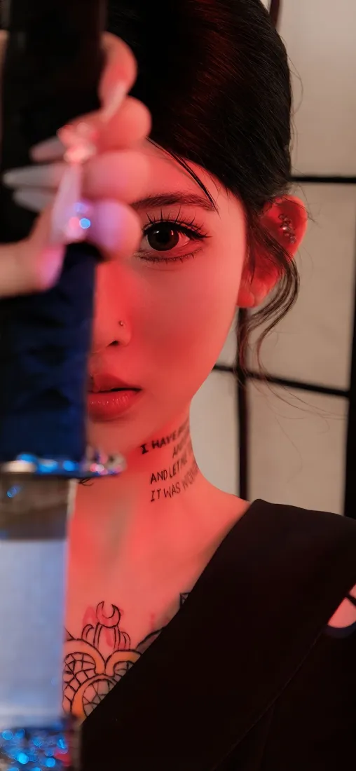 纹身美女手机壁纸｜潮酷个性背景图片 - 氛围感时尚人像「哲风壁纸」