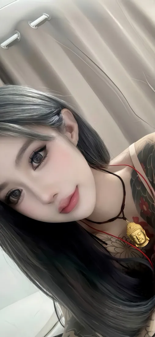 纹身美女手机壁纸｜居家室内背景图片 - 时尚性感人像「哲风壁纸」
