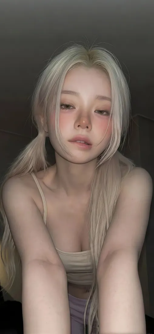 金发美女手机壁纸｜吊带少女背景图片 - 氛围感人像「哲风壁纸」