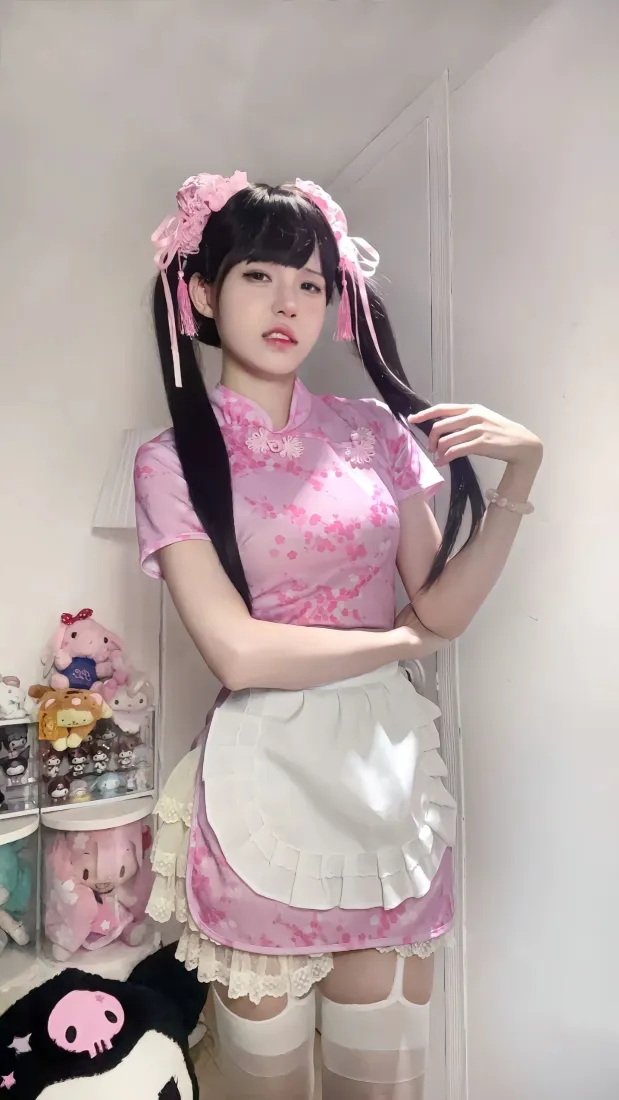 双马尾少女手机壁纸｜粉色女仆装居家背景图片 - 嫌弃脸「哲风壁纸」
