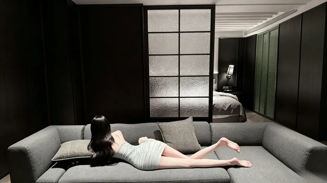 3k气质美女壁纸｜轻奢家装背景图片 - 慵懒放松「哲风壁纸」