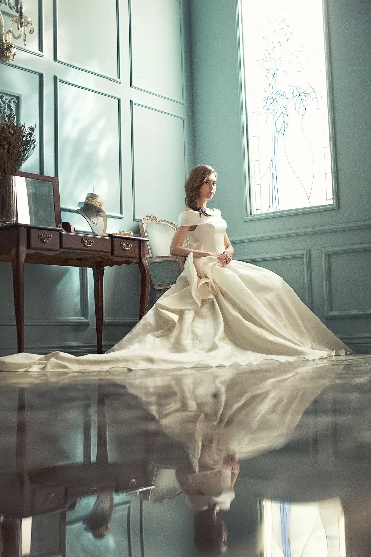 婚纱美女手机壁纸｜轻奢室内背景图片 - 氛围感写真「哲风壁纸」