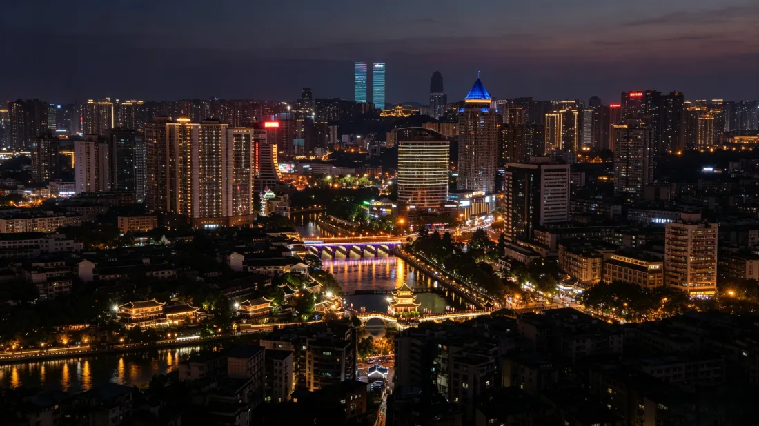 3k城市夜景壁纸｜繁华都市高楼背景图片 - 璀璨灯火氛围感「哲风壁纸」