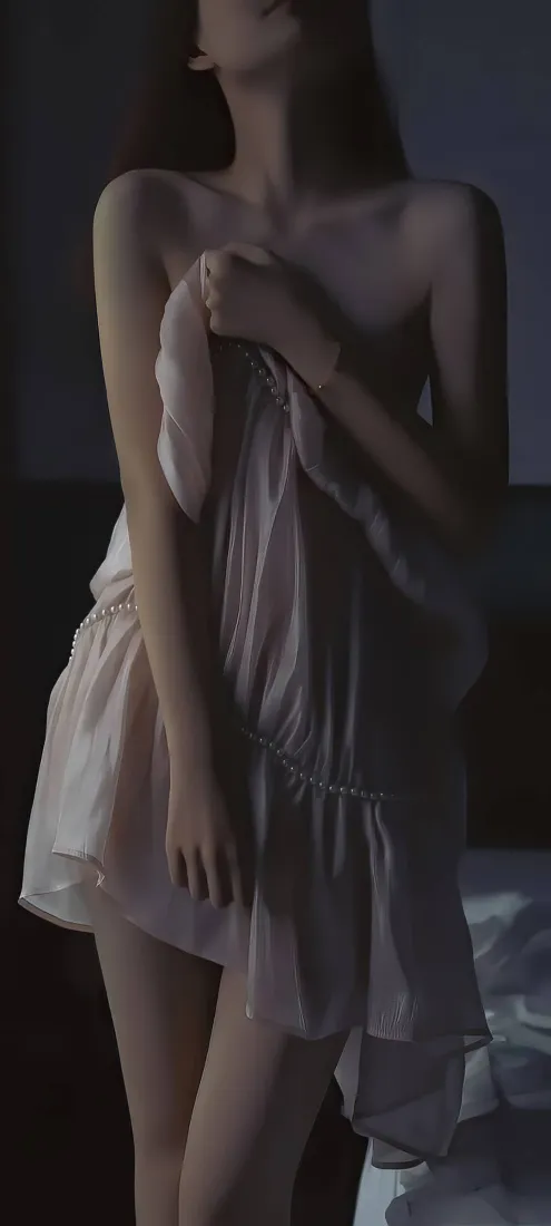居家美女手机壁纸｜暗光室内背景图片 - 氛围感写真「哲风壁纸」