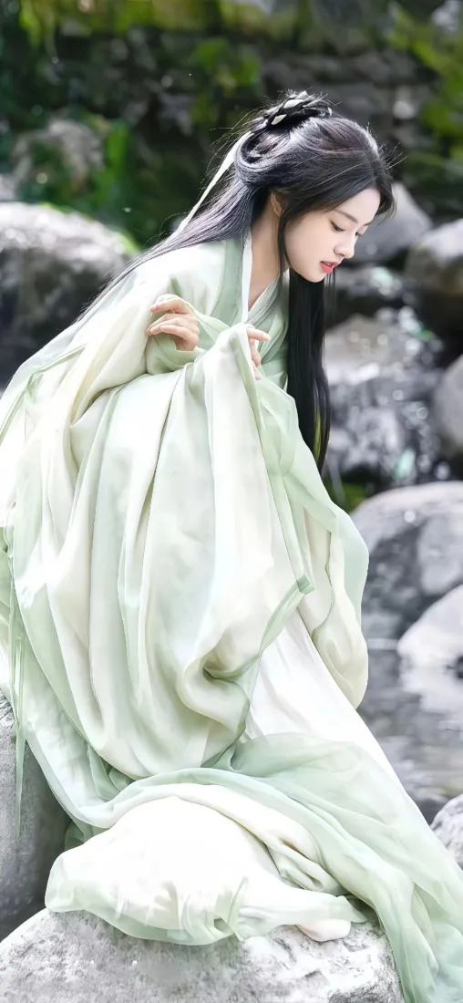 青衫古装美女手机壁纸｜溪边户外背景图片 - 清冷古风写真「哲风壁纸」