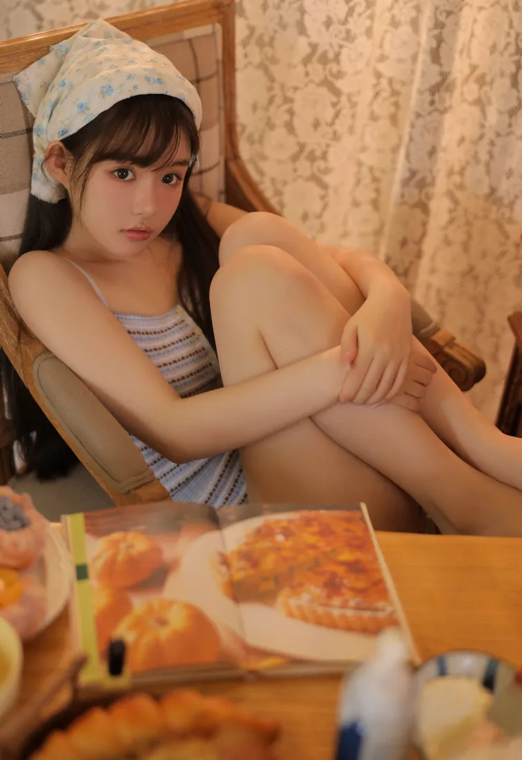 戴帽美女手机壁纸｜居家休闲背景图片 - 清新写真「哲风壁纸」