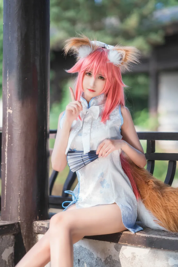 玉藻前手机壁纸｜白色旗袍cosplay背景图片 - 三度_69「哲风壁纸」