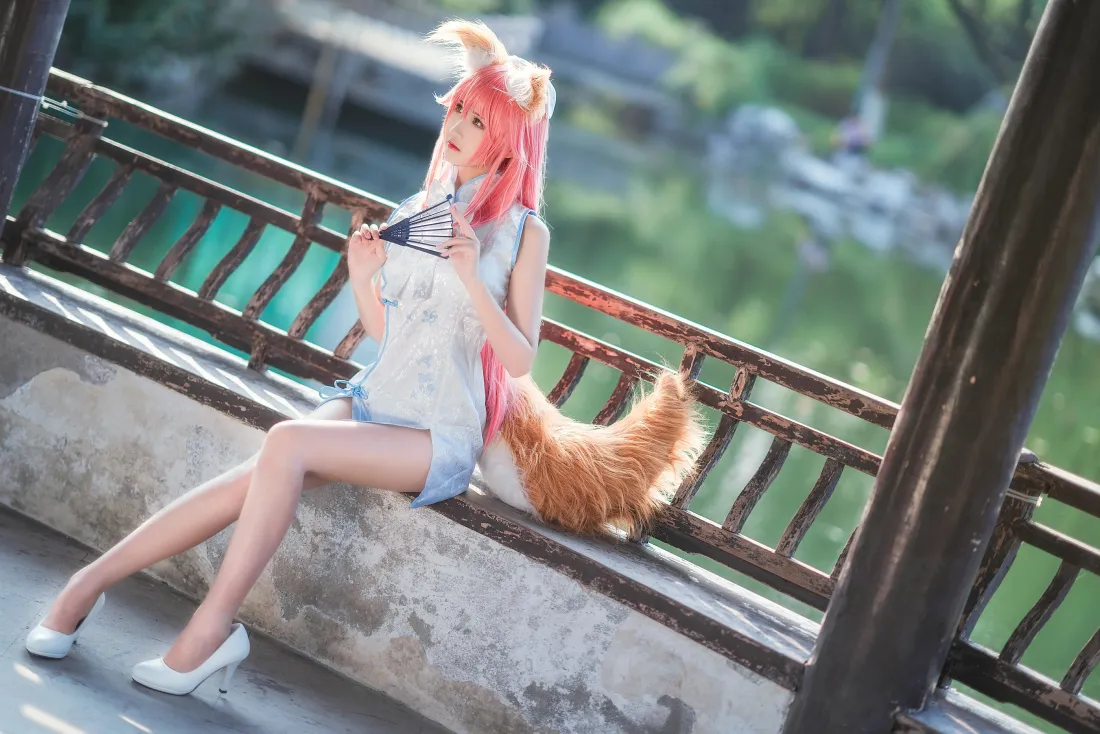 5k玉藻前壁纸｜Fate白色旗袍cos背景图片 - 三度_69户外写真「哲风壁纸」