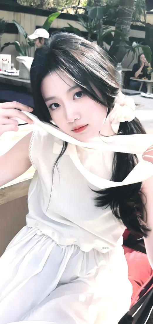 卢昱晓手机壁纸｜白色连衣裙背景图片 - 户外甜美少女写真「哲风壁纸」