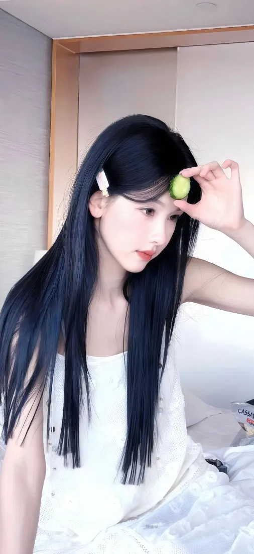 陈都灵手机壁纸｜居家卧室背景图片 - 清纯白衣长发少女「哲风壁纸」