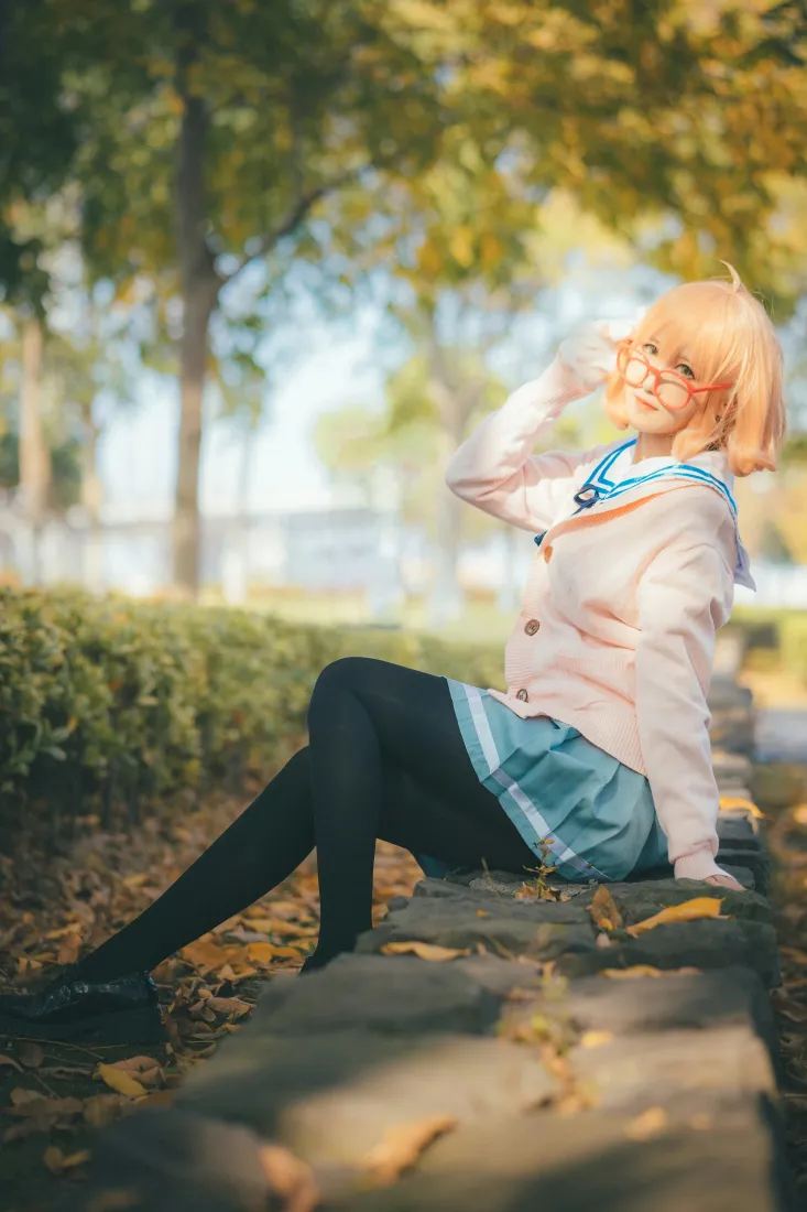 栗山未来手机壁纸｜秋日校园背景图片 - cosplay校服写真「哲风壁纸」