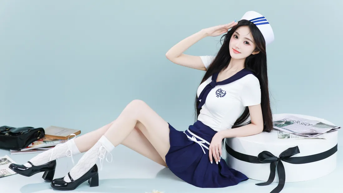 4k水手服少女壁纸｜浅蓝背景图片 - 甜美写真「哲风壁纸」