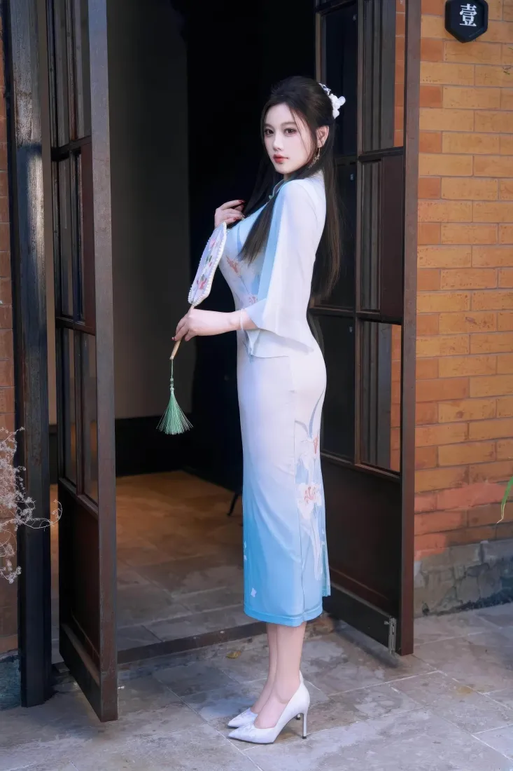旗袍美女手机壁纸｜木门砖墙背景图片 - 新中式性感写真「哲风壁纸」