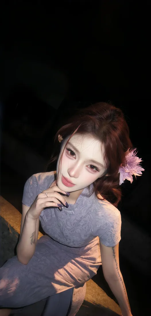 穿旗袍的美女手机壁纸｜纯黑背景图片 - 氛围感气质女生写真「哲风壁纸」