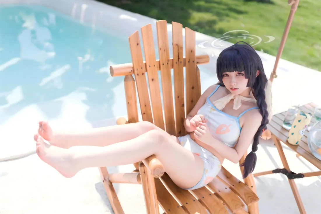 8k泳装少女壁纸｜夏日泳池背景图片 - 清新美女写真「哲风壁纸」