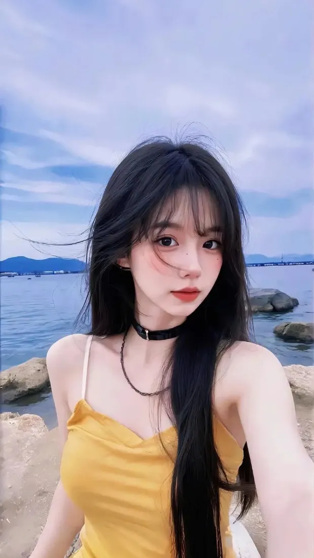 黄衣美女手机壁纸｜海边风景背景图片 - 夏日清新人像「哲风壁纸」