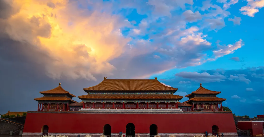 5k紫禁城壁纸｜红墙金顶晚霞背景图片 - 北京古代皇宫「哲风壁纸」