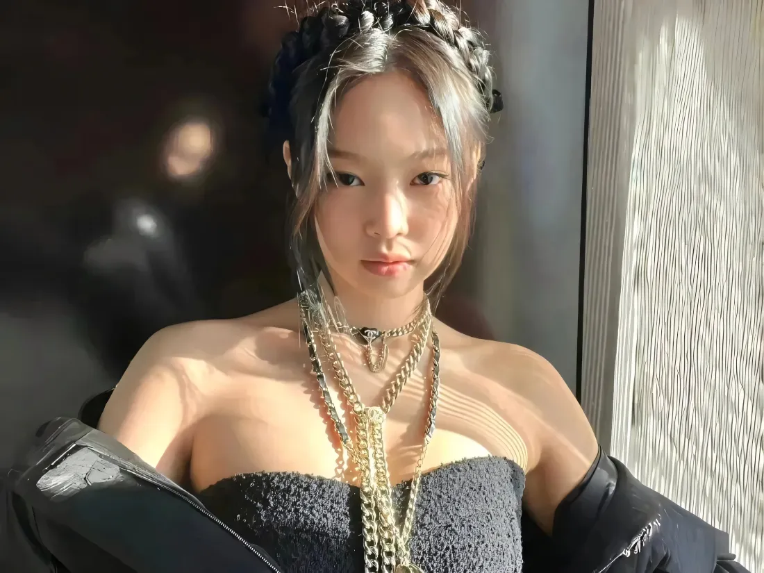 2k金珍妮壁纸｜抹胸冷艳造型写真背景图片 - 韩国人气爱豆「哲风壁纸」