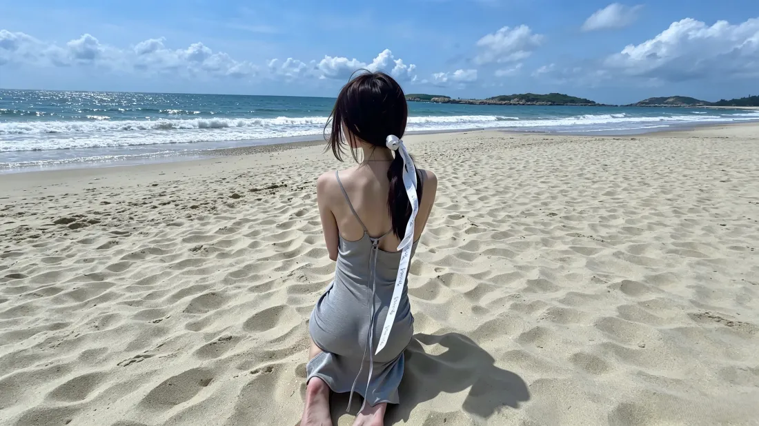 3k海边少女壁纸｜沙滩海景背景图片 - 治愈系氛围感背影「哲风壁纸」