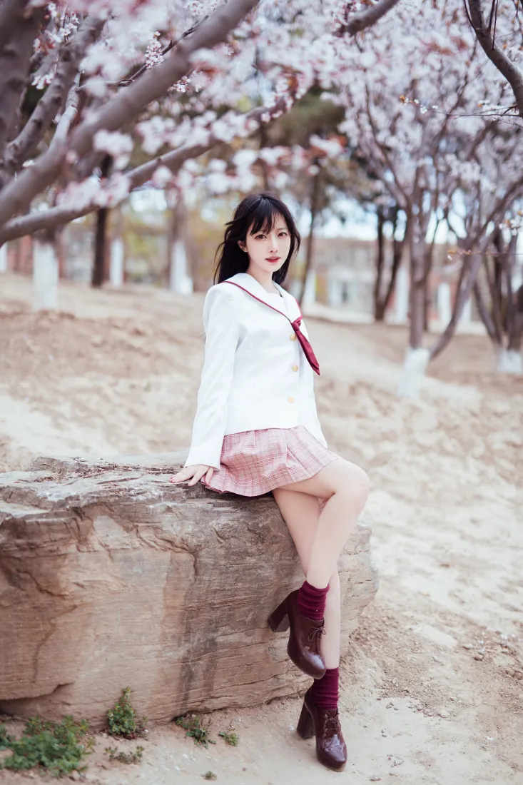 Shika小鹿鹿手机壁纸｜樱花背景图片 - 白色JK少女写真「哲风壁纸」
