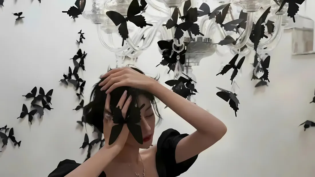 3k迪丽热巴壁纸｜黑蝴蝶背景图片 - 时尚氛围感写真「哲风壁纸」