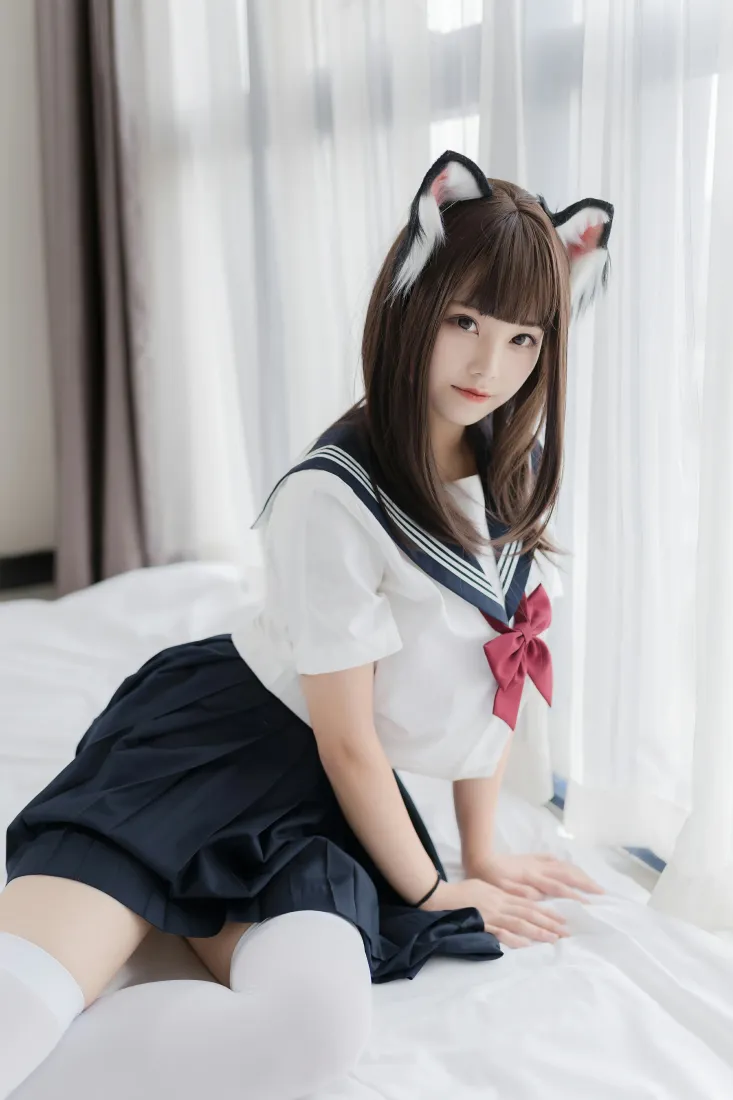 蜜汁猫裘手机壁纸｜猫耳JK少女背景图片 - 水手服白丝写真「哲风壁纸」