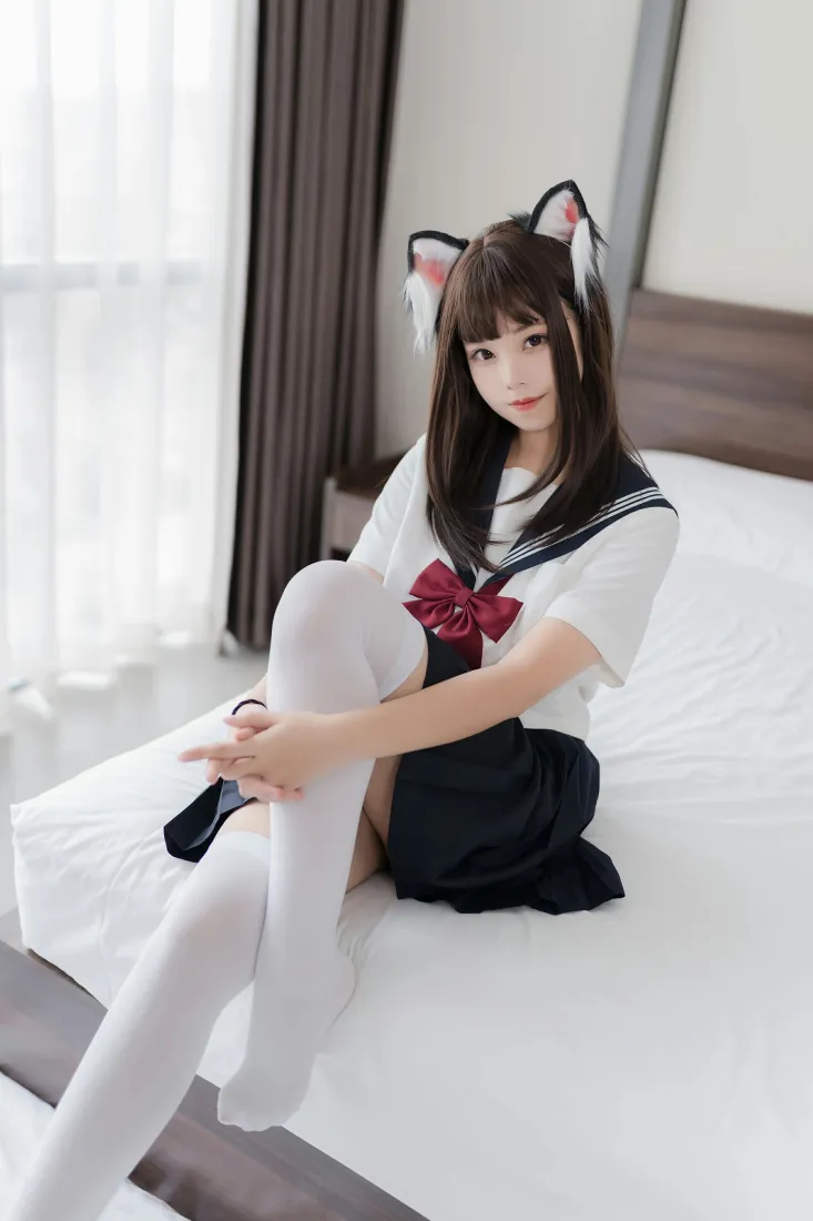 猫耳JK少女手机壁纸｜水手服白丝背景图片 - 蜜汁猫裘写真「哲风壁纸」