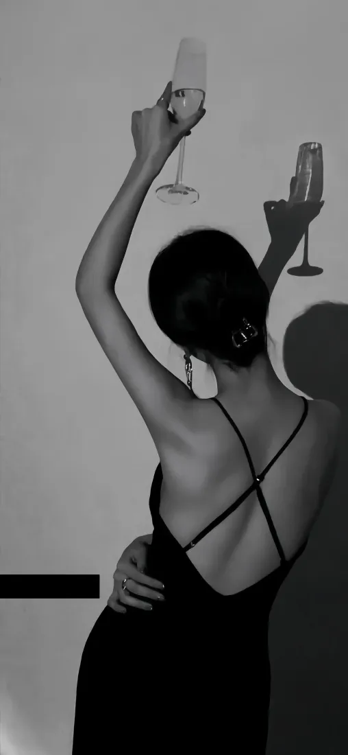 露背礼服美女手机壁纸｜黑白光影背景图片 - 高级氛围感「哲风壁纸」