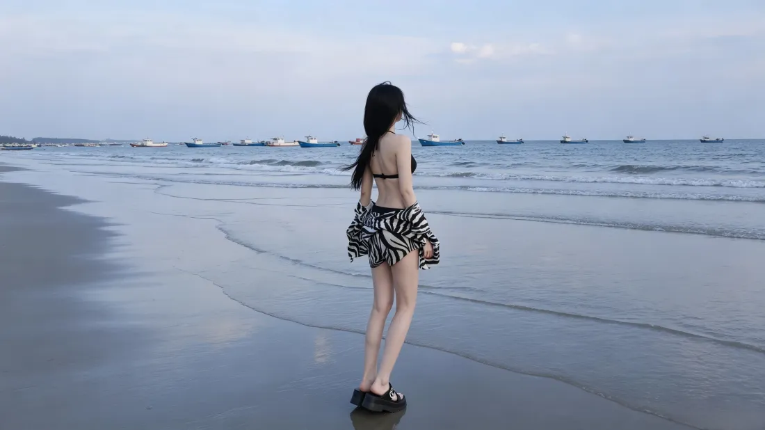 3k海边辣妹壁纸｜海岸浅滩背景图片 - 夏日氛围感写真「哲风壁纸」
