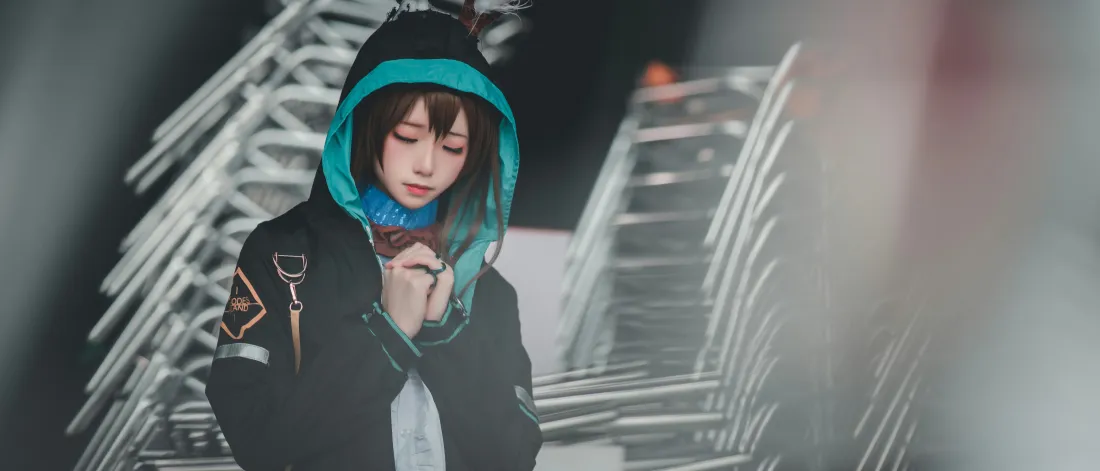 8k明日方舟阿米娅壁纸｜雪景cos背景图片 - 绮太郎Kitaro「哲风壁纸」