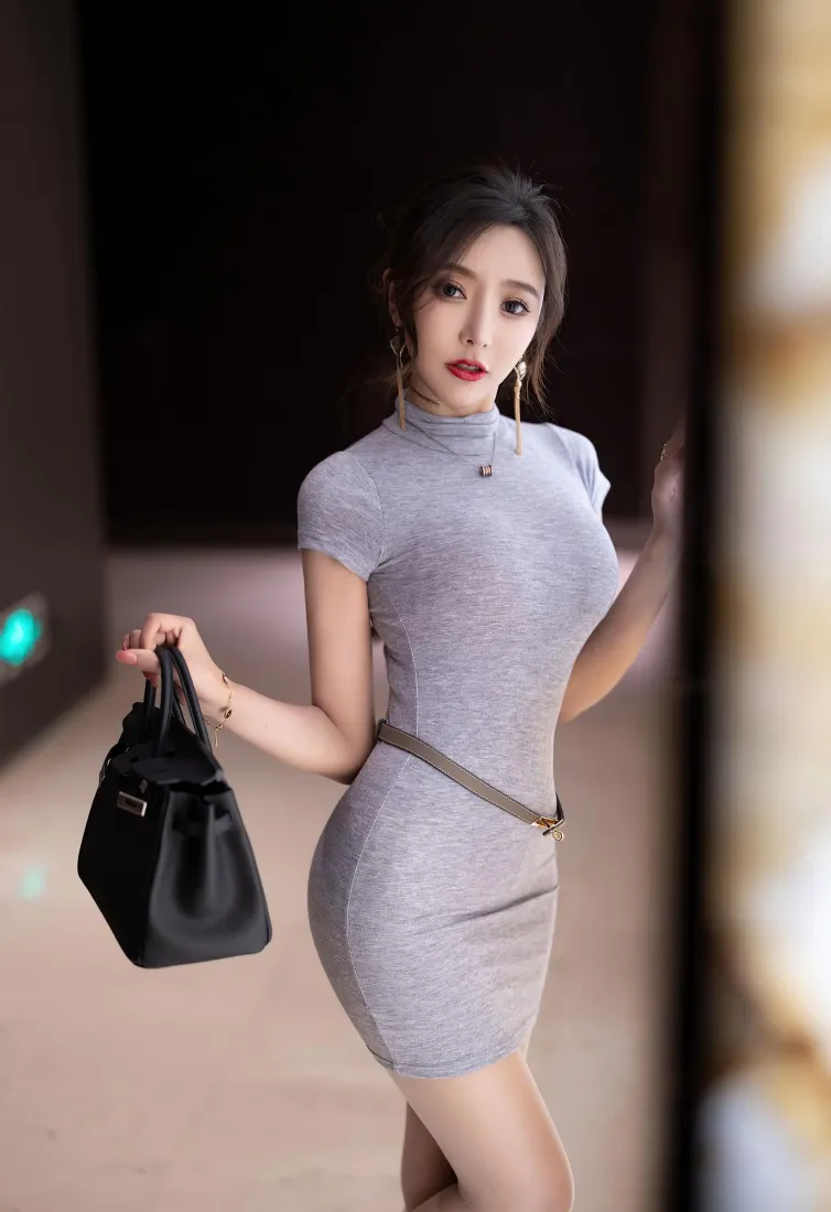 性感美女手机壁纸｜修身连衣裙背景图片 - 优雅气质「哲风壁纸」