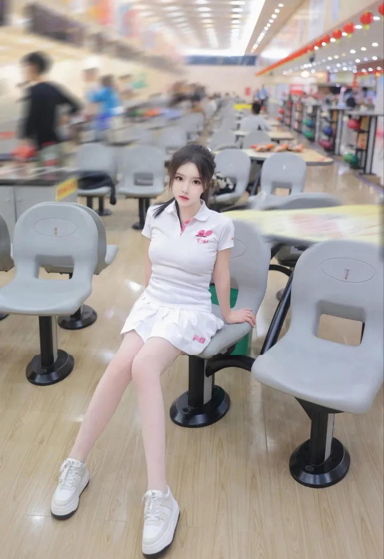 白裙少女手机壁纸｜食堂场景背景图片 - 清纯休闲穿搭「哲风壁纸」