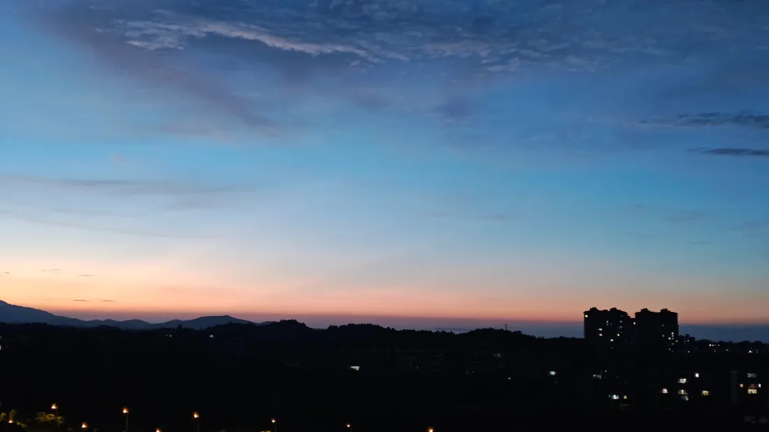 4k晚霞壁纸｜城市黄昏天空背景图片 - 治愈自然风景「哲风壁纸」