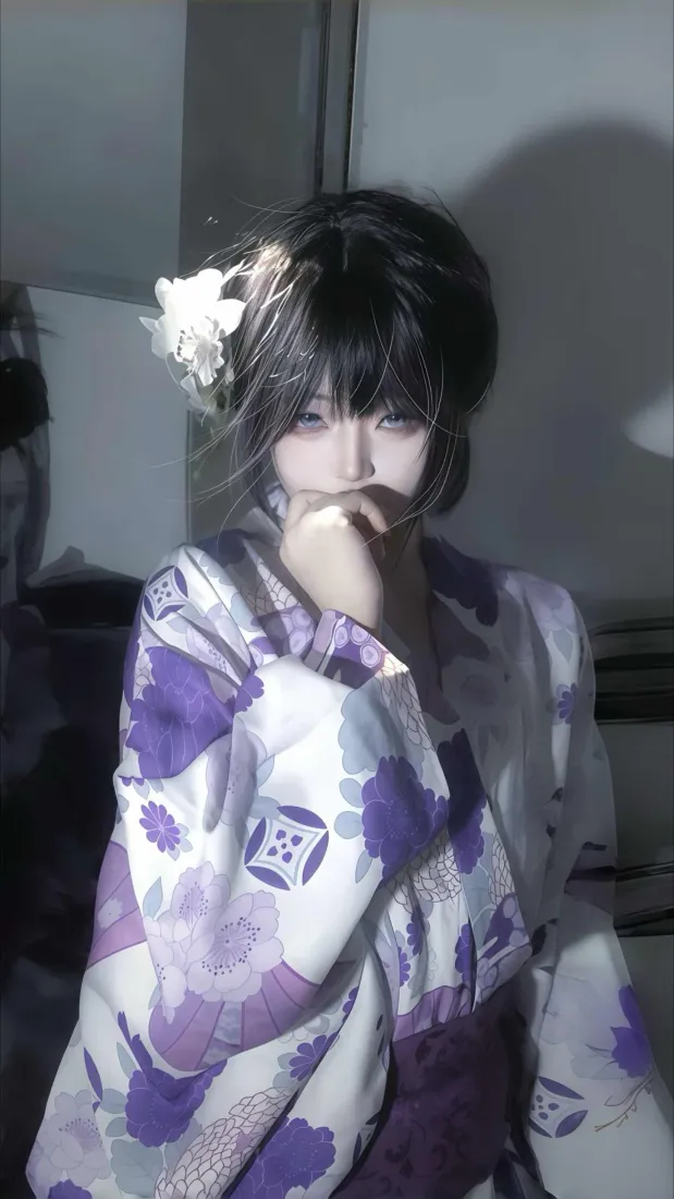 和服少女手机壁纸｜清冷室内背景图片 - 氛围感短发美女「哲风壁纸」