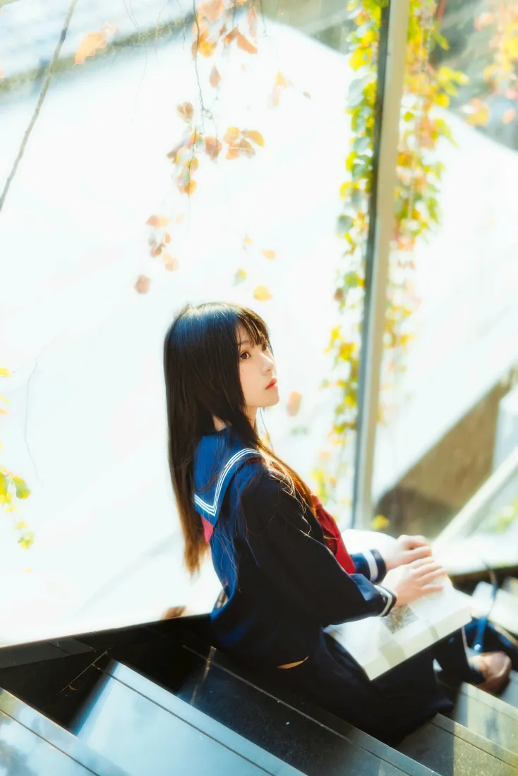 桜桃喵手机壁纸｜JK少女背景图片 - 秋日户外清新写真「哲风壁纸」