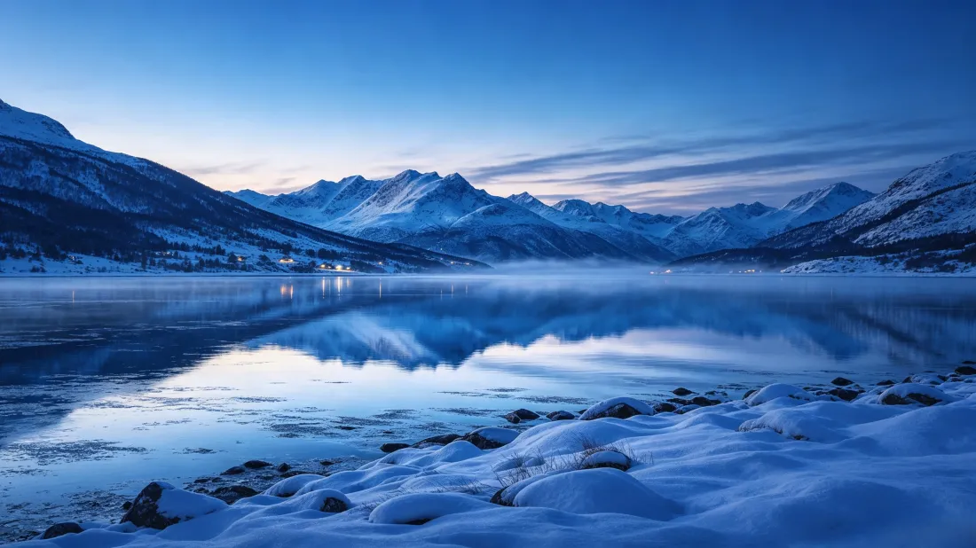 3k冬日雪山湖景壁纸｜湖面倒影背景图片 - 清冷自然风景「哲风壁纸」