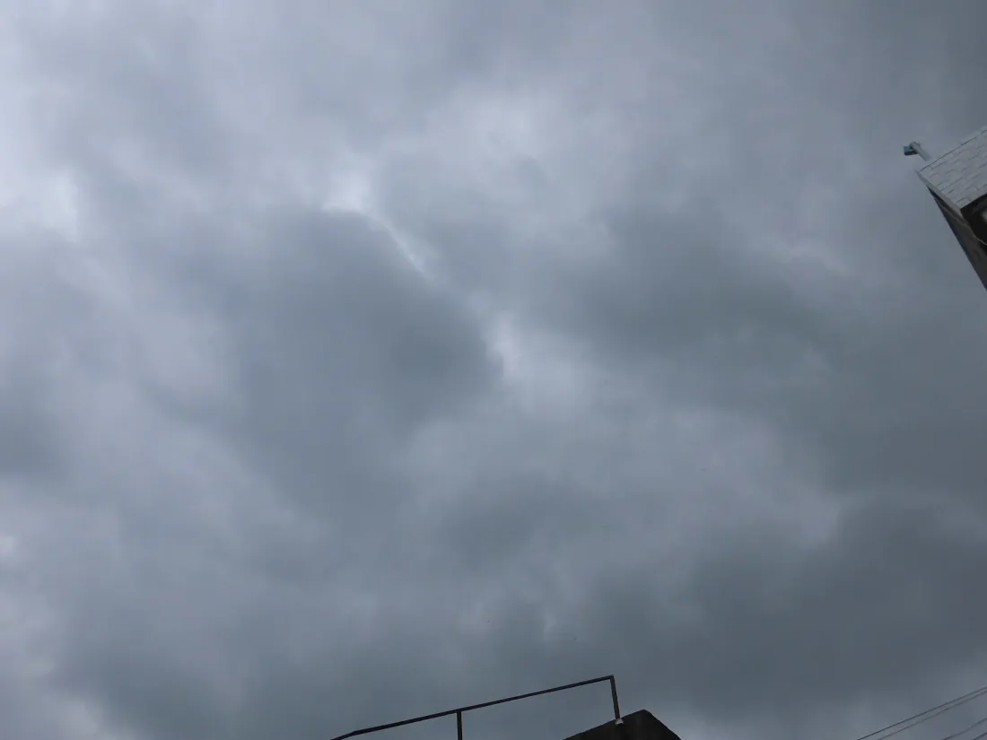 5k乌云密布壁纸｜阴沉沉天空背景图片 - 雨天前兆自然景观「哲风壁纸」