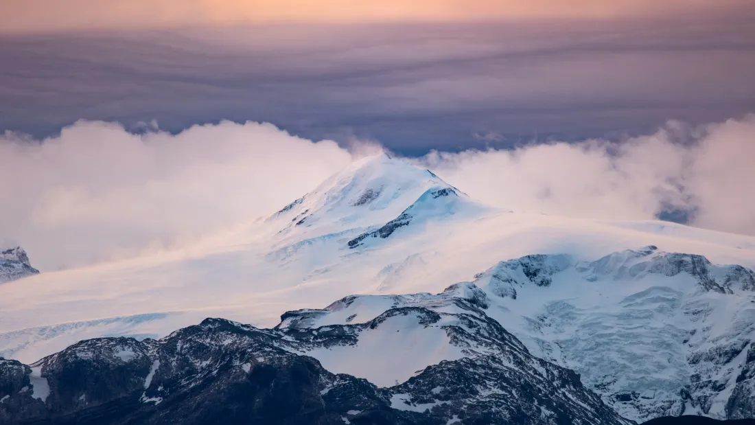 5k雪山云海壁纸｜黄昏暮色背景图片 - 自然风景「哲风壁纸」